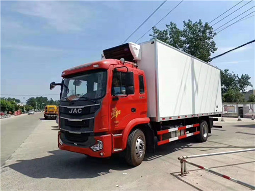 江淮格爾發廂長6.8米冷藏車可以辦營運證了