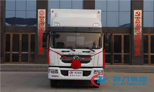 電視轉播車機動靈活，小型車載