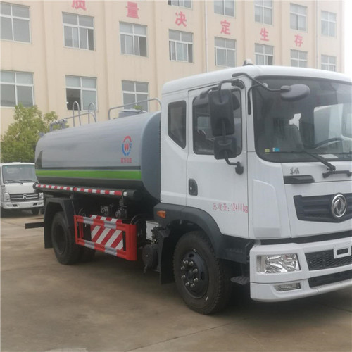 東風天然氣12.5噸國六綠化噴灑車,尾部可以帶霧炮或高炮