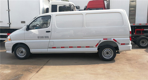 金杯新快運國六面包冷藏車，汽油，市內不限行