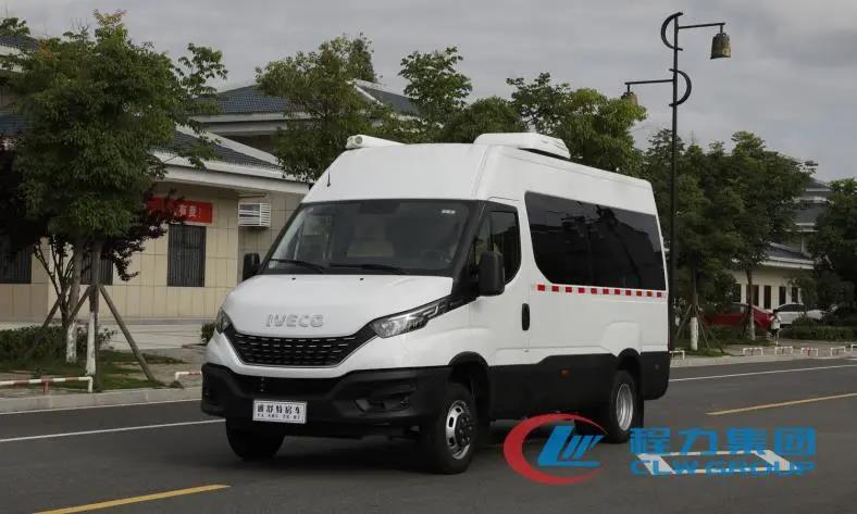 程力高端進(jìn)口依維柯福祉房車(chē)、奔馳無(wú)線通訊壓制車(chē)“雙雄”出征，爭(zhēng)霸江湖圈粉無(wú)數(shù)成市場(chǎng)新寵