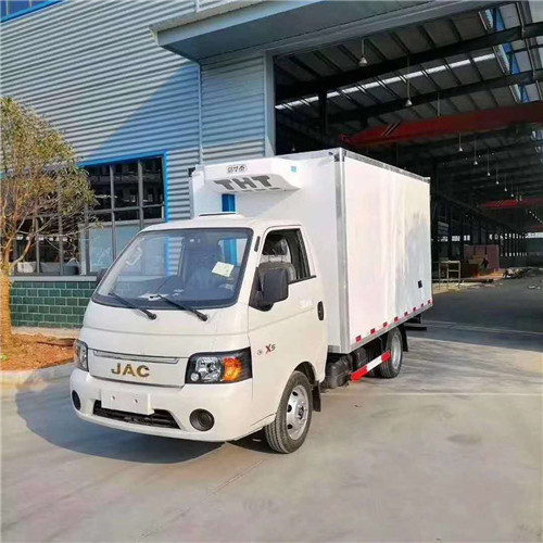 國(guó)六江淮X5汽油冷藏車(chē)