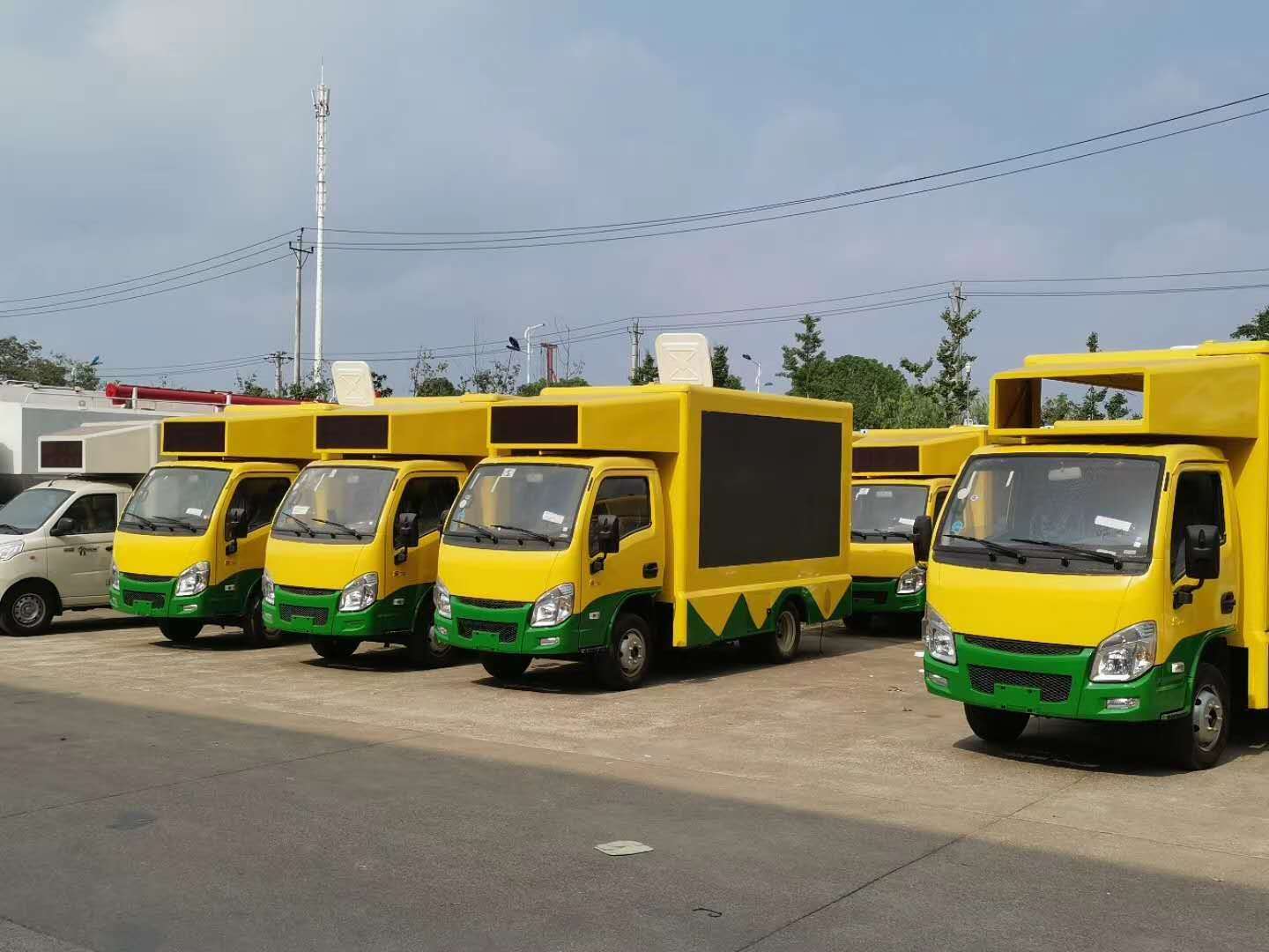 53??臺躍進小星福??國六宣傳車，首批8臺已完成，準備付交??