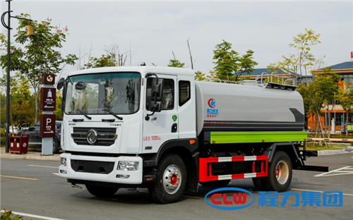 國六東風多利卡D9綠化噴灑車匹配玉柴200馬力/康明斯230馬力發動機