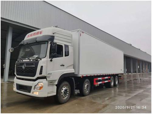 國五東風天龍前四后八冷藏車尾部匹配凱卓立液壓尾板