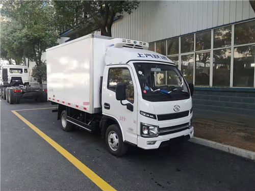 上汽??進躍??不超重肉勾冷藏車圖片參數介紹