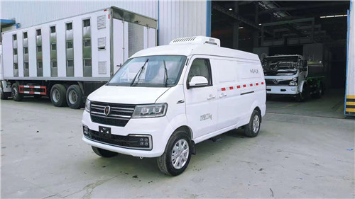 國六華晨金杯新海獅X30面包冷藏車圖片參數介紹