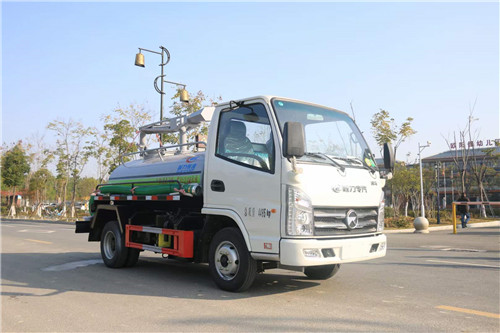 凱馬國六2方藍(lán)牌吸糞車，不超重， 環(huán)保， 免征齊全