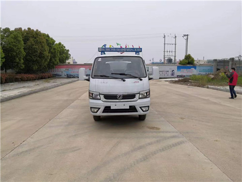 國六東風途逸2.5方灑水車，包上北京牌照