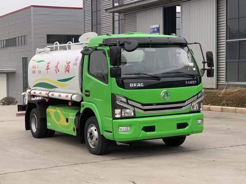 6.8噸東風LNG、CNG灑水車介紹