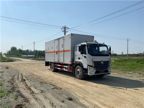 國(guó)六歐馬可S5危險(xiǎn)品廂式車可做易燃?xì)怏w、易燃液體、腐蝕性物品、毒性和感染性物品、雜項(xiàng)危險(xiǎn)物品