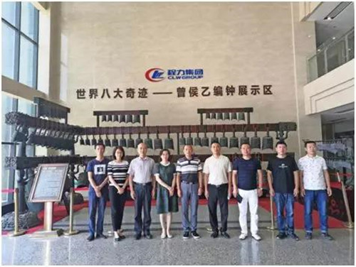 7月14日當天，武漢天河機場孟總一行5人來到程力集團，專門就招標的軍運會專用接待乘用車樣車進行了考察驗收。