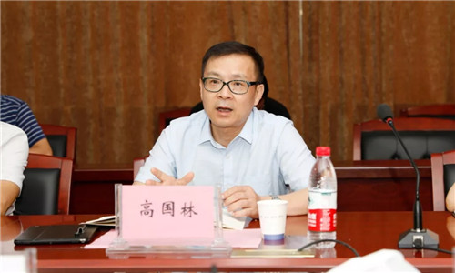 本期頭條：以國六切換為戰(zhàn)略抓手，程力繼續(xù)領(lǐng)跑全國專用車市場----國內(nèi)兩大商用車主機供應商聯(lián)袂助推程力汽車領(lǐng)先國六專汽制造行業(yè)