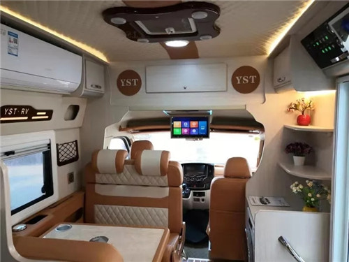 東風御風打造全新御風最高性價比后雙胎自動檔C型房車