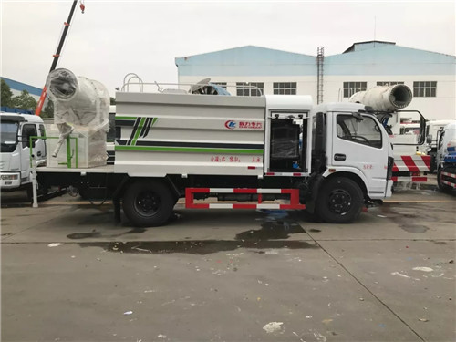 國六東風大多利卡抑塵車（方罐、CLW5120TDYE6型30-50米霧炮）