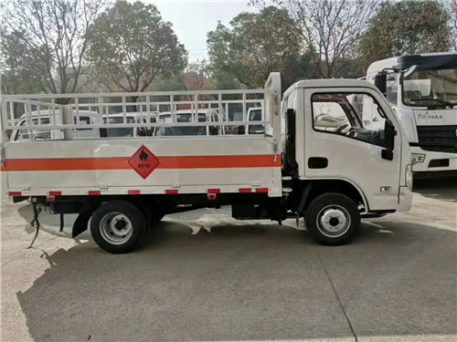 特大好消息 上汽躍進國六氣瓶運輸車北京環保已下發，可在北京上牌，暢行無阻！ (2).jpg