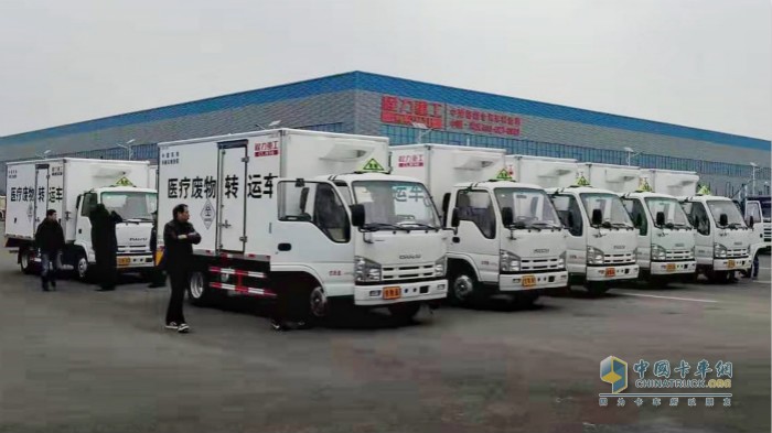 慶鈴汽車向武漢支援20輛醫療廢物轉運車