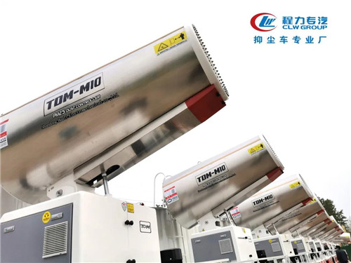 國內(nèi)疫情剛剛得到了有效的抑制，正在有序的，安全的投入復(fù)工復(fù)產(chǎn)之時，疫情在國外大爆發(fā)，大流行，新冠肺炎全球蔓延。面對疫情我們沒有被打倒，在困難之際伸出援手，拿出我們力所能及的力量幫助國外防控疫情。