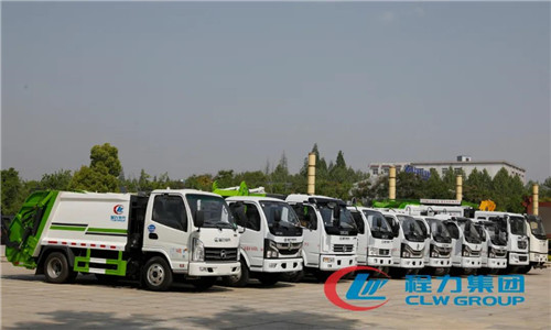  程力吊裝壓縮垃圾車專業廠，以科技創新為先導，吊裝壓縮垃圾車系列產品一舉成為網紅產品。