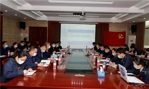 隨州市稅務局第一稽查局的領導及工作人員，向程力汽車集團介紹了疫情期間國家支持的疫情防控和經濟社會發展的稅收政策并進行宣講。