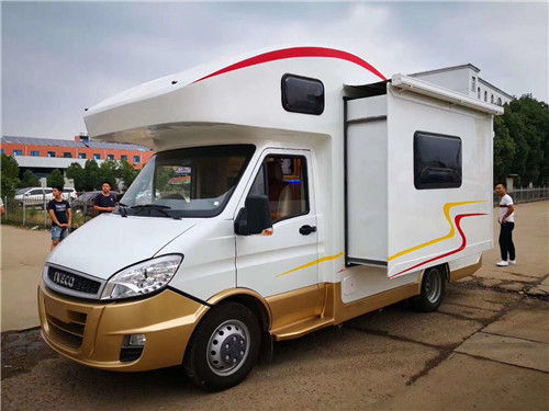 依維柯C型歐勝旅居房車，是實現(xiàn)您 “生活中旅行，旅行中生活”的車型 (7).jpg