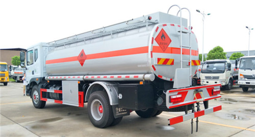 東風(fēng)多利卡D9運(yùn)油車(chē) (2).jpg