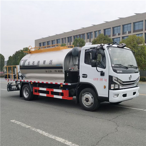 東風(fēng)5-6方智能型瀝青灑布車(chē) (1).jpg