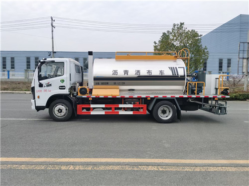 東風(fēng)5-6方智能型瀝青灑布車(chē) (4).jpg