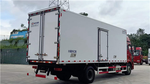 國六解放J6L精英版7.5米冷藏車，10噸國六冷藏車