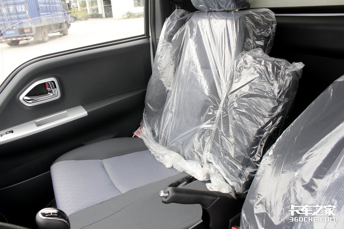 2.3L全柴機&nbsp;途逸冷藏車可以合規拉1.8噸