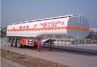 42-43立方運油半掛車