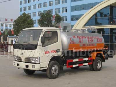 2.76立方米農用沼渣沼液運輸車